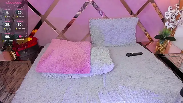 Snapshot of SHANONCLARK chatting on 14, 2, 2025 SHANONCLARK online show from 14, 2, 2025