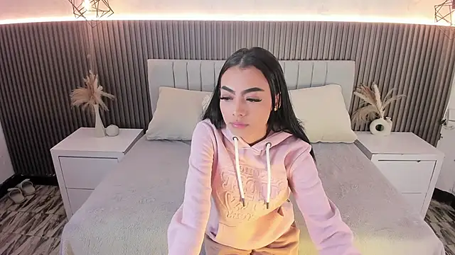 Snapshot of SHANONCLARK chatting on 18, 9, 2025 SHANONCLARK online show from 18, 9, 2025