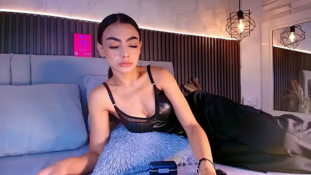 SHANONCLARK online show from 4, 2, 2026