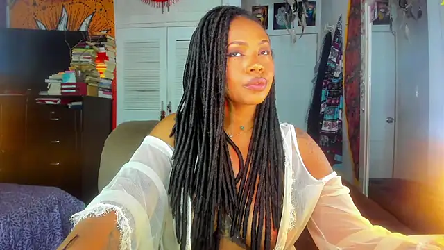 Snapshot of ElizaGrey_ chatting on 11, 12, 2024 ElizaGrey online show from 11, 12, 2024