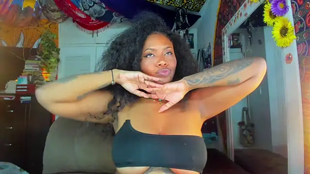 Snapshot of ElizaGrey_ chatting on 17, 12, 2024 ElizaGrey online show from 17, 12, 2024