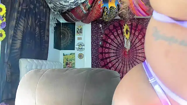 Snapshot of ElizaGrey_ chatting on 4, 3, 2025 ElizaGrey online show from 4, 3, 2025