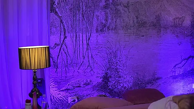 YamiraKim online show from 8, 4, 2026