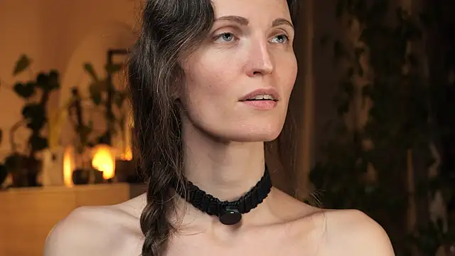 yulladao online show from 9, 11, 2025