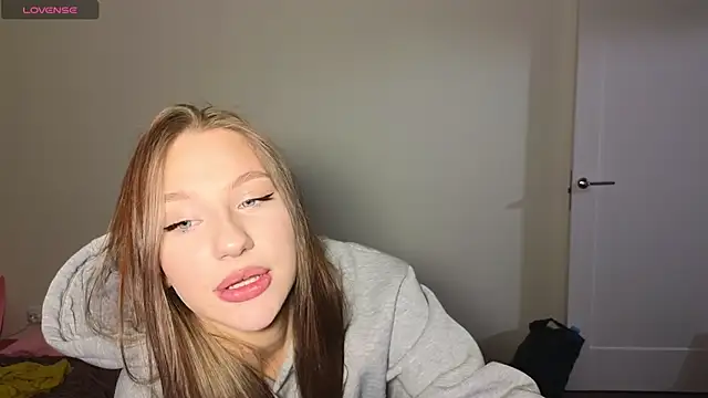 MiaKeler online show from 5, 2, 2025