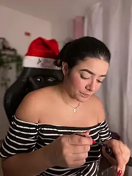Snapshot of Lia_flowers chatting on 27, 12, 2024 Lia flowers online show from 27, 12, 2024