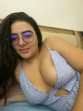 Snapshot of Lia_flowers chatting on 1, 1, 2025 Lia flowers online show from 1, 1, 2025