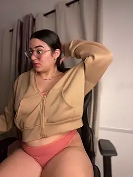 Snapshot of Lia_flowers chatting on 25, 1, 2025 Lia flowers online show from 25, 1, 2025