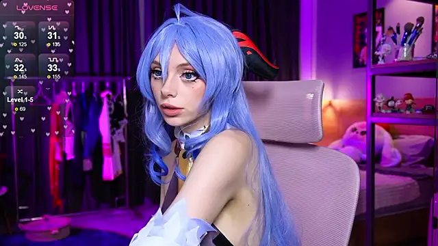 HolliWould  online show from 4, 2, 2026