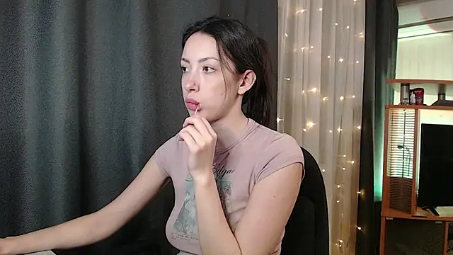 Snapshot of coca_cola1 chatting on 4, 1, 2025 coca cola1 online show from 4, 1, 2025