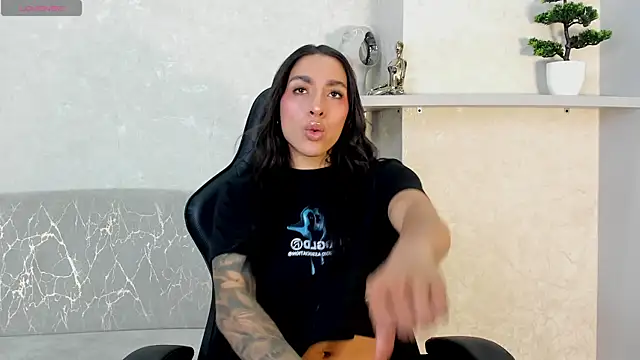 KAYLA BATISTA online show from 12, 7, 2026