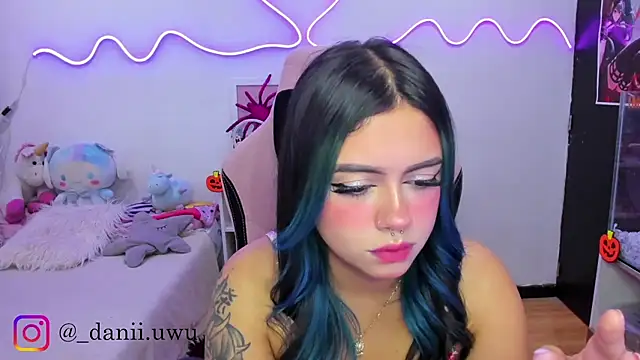 CuteDani  online show from 11, 10, 2025