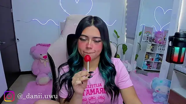 CuteDani  online show from 2, 3, 2026