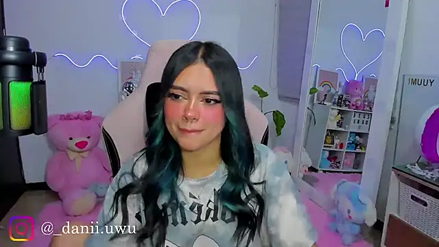 CuteDani  online show from 20, 3, 2026