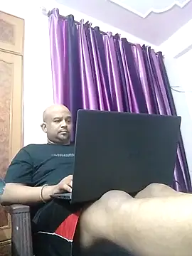 Dick 6inches online show from 10, 9, 2025