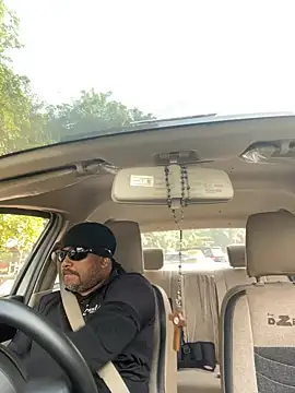 Dick 6inches online show from 4, 11, 2025