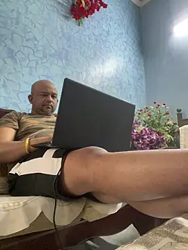 Dick 6inches online show from 26, 2, 2026