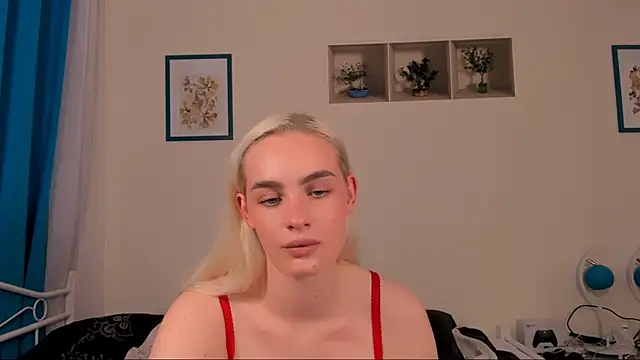 OliviaKisss online show from 13, 4, 2026