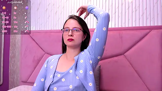 AmbeerWood  online show from 13, 9, 2025