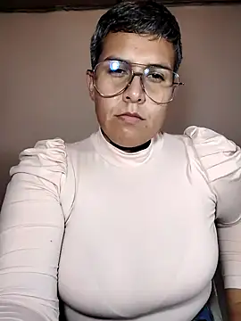 Yessi rousse online show from 14, 1, 2026