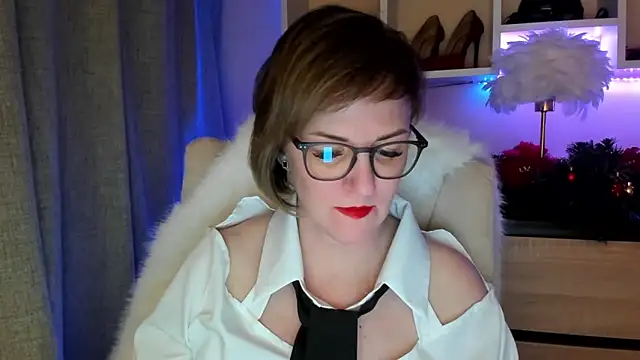 feliziaDesire online show from 5, 1, 2026