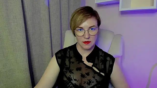 Snapshot of feliziaDesire chatting on 5, 7, 2026 feliziaDesire online show from 5, 7, 2026