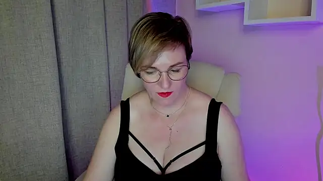 Snapshot of feliziaDesire chatting on 9, 7, 2026 feliziaDesire online show from 9, 7, 2026