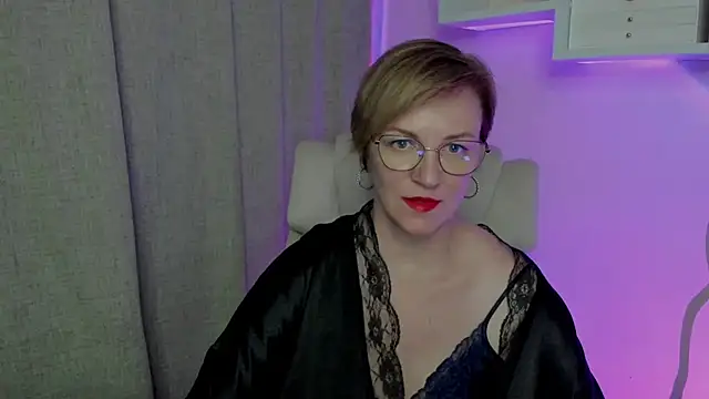 Snapshot of feliziaDesire chatting on 3, 8, 2026 feliziaDesire online show from 3, 8, 2026