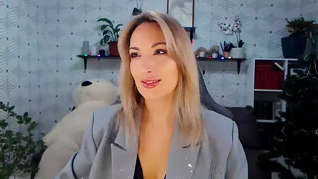 MillaXQueen online show from 16, 12, 2025