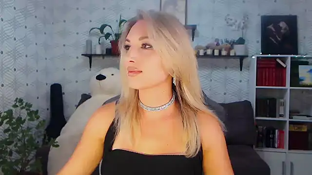 Snapshot of MillaXQueen chatting on 23, 6, 2026 MillaXQueen online show from 23, 6, 2026