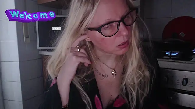 martachatte online show from 26, 2, 2025