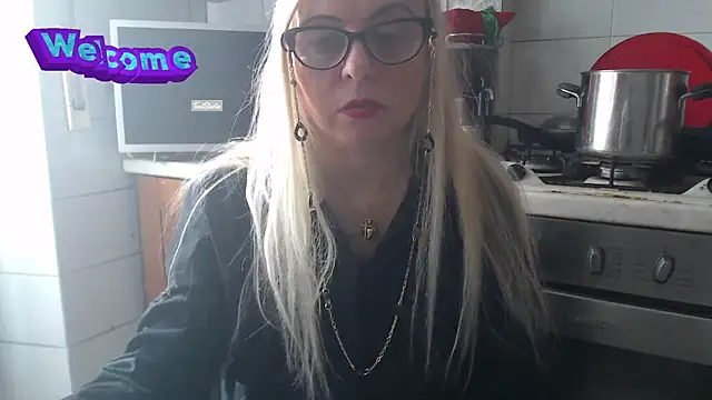 martachatte online show from 28, 2, 2025