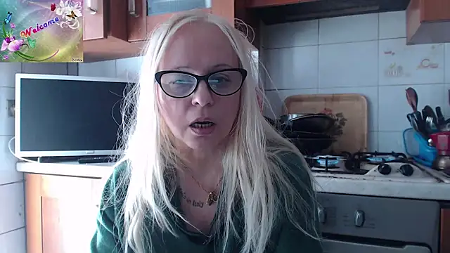 martachatte online show from 8, 10, 2025