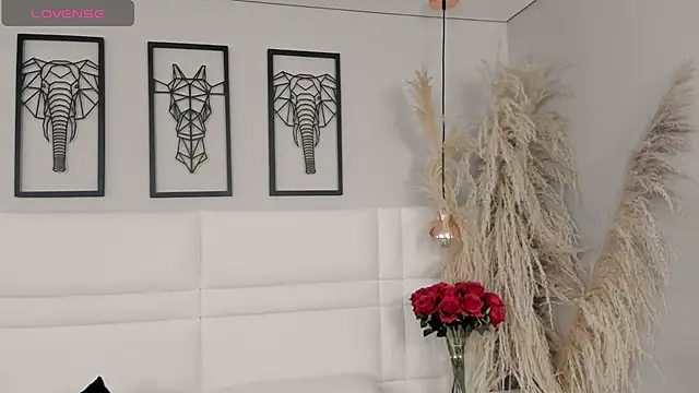 Rebeca jones online show from 17, 10, 2025