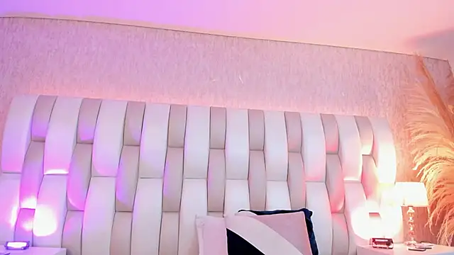 Snapshot of Rebeca_jones chatting on 3, 3, 2026 Rebeca jones online show from 3, 3, 2026