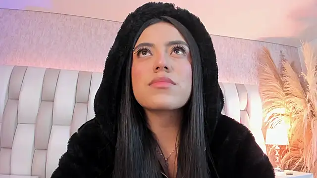 Snapshot of Rebeca_jones chatting on 4, 3, 2026 Rebeca jones online show from 4, 3, 2026