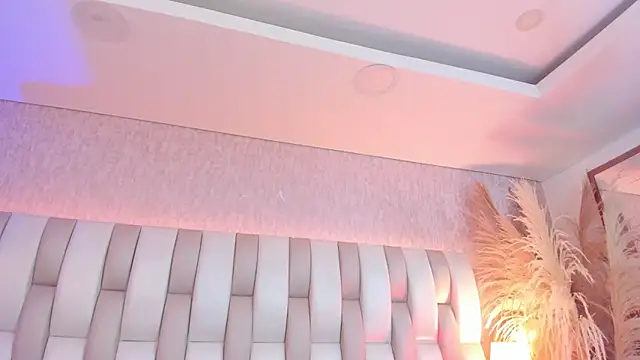 Snapshot of Rebeca_jones chatting on 5, 3, 2026 Rebeca jones online show from 5, 3, 2026