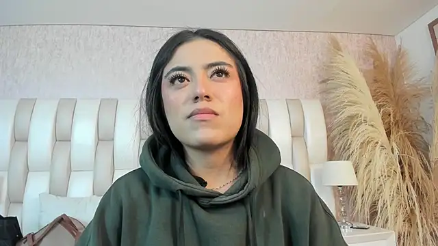 Snapshot of Rebeca_jones chatting on 9, 4, 2026 Rebeca jones online show from 9, 4, 2026