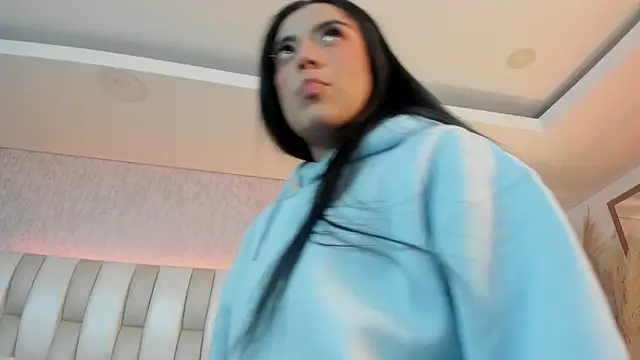 Snapshot of Rebeca_jones chatting on 16, 4, 2026 Rebeca jones online show from 16, 4, 2026