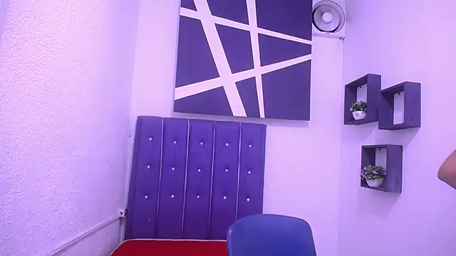 BeautyEyesxo online show from 13, 2, 2025