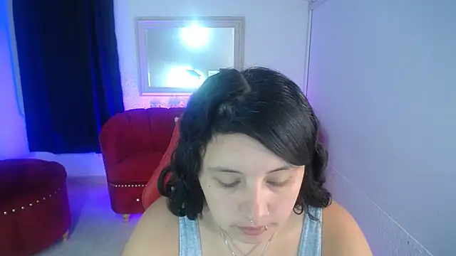 Snapshot of nathaly_low1 chatting on 30, 6, 2026 nathaly low1 online show from 30, 6, 2026