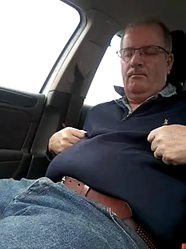 stiffandlubedxh online show from 12, 12, 2024