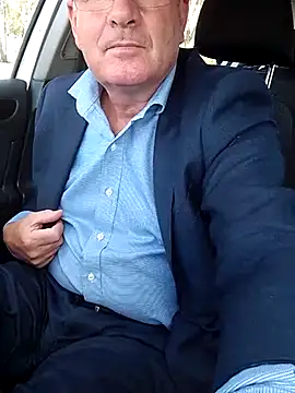 stiffandlubedxh online show from 3, 3, 2025