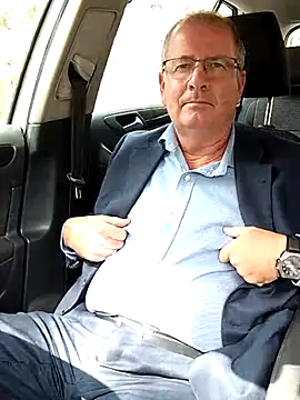 stiffandlubedxh online show from 17, 3, 2025