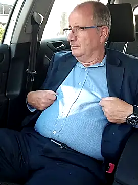 stiffandlubedxh online show from 17, 3, 2025