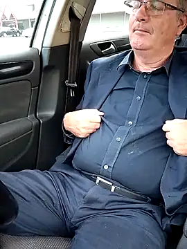 stiffandlubedxh online show from 19, 3, 2025