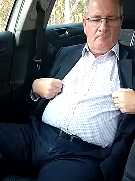 stiffandlubedxh online show from 9, 9, 2025