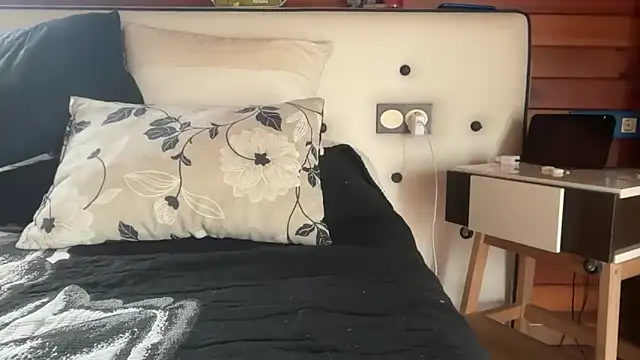 Pitufina love online show from 10, 3, 2026