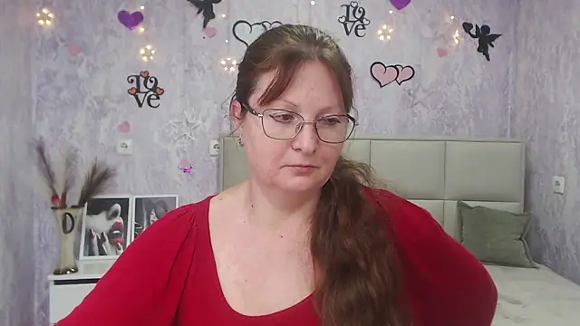 VanessaHotts online show from 10, 3, 2025