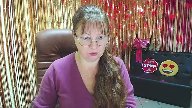 VanessaHotts online show from 15, 10, 2025